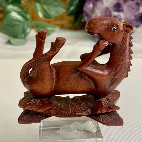 Vintage Red Boxwood Hand Carved Horse Netsuke Figurine W Inset Glass Eyes 2.75" - Picture 8 of 16